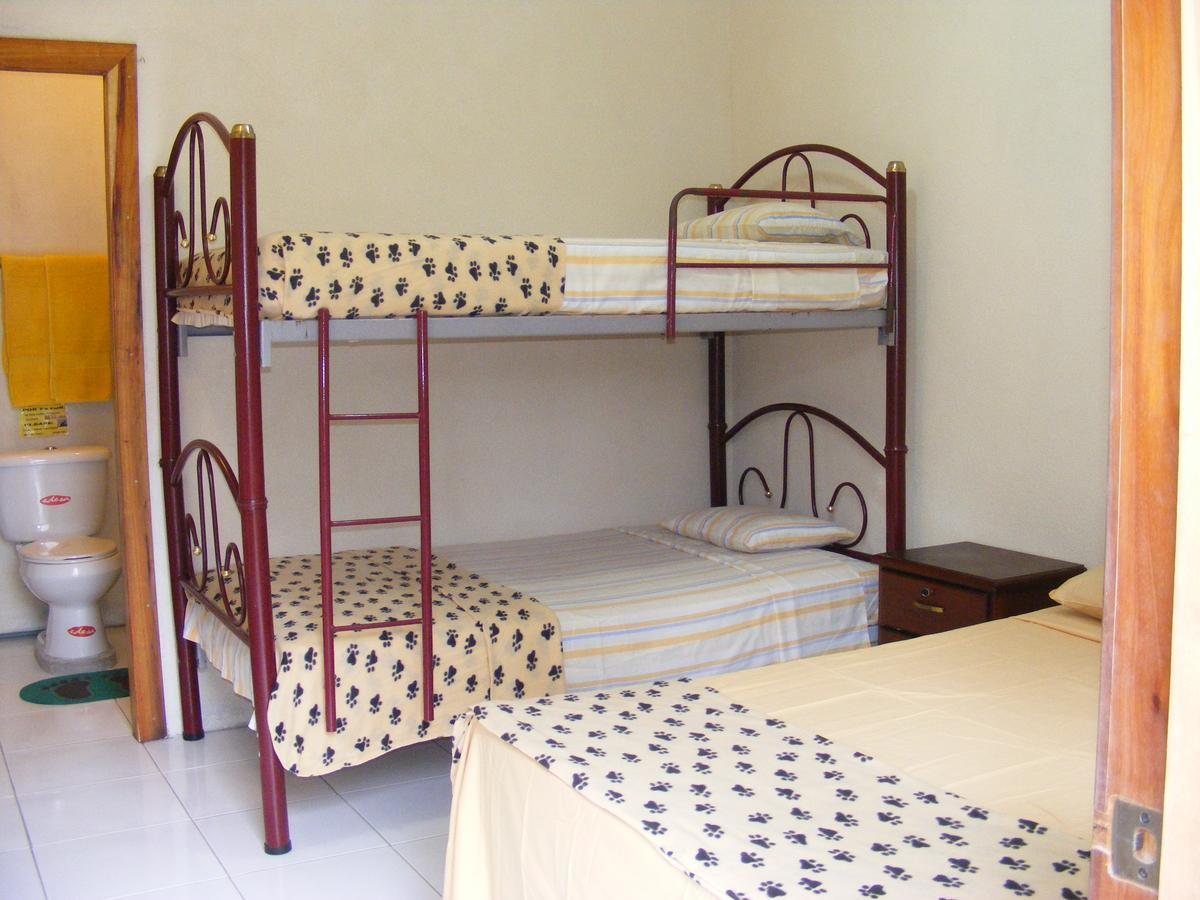 Hostal Maxima Puerto López Εξωτερικό φωτογραφία