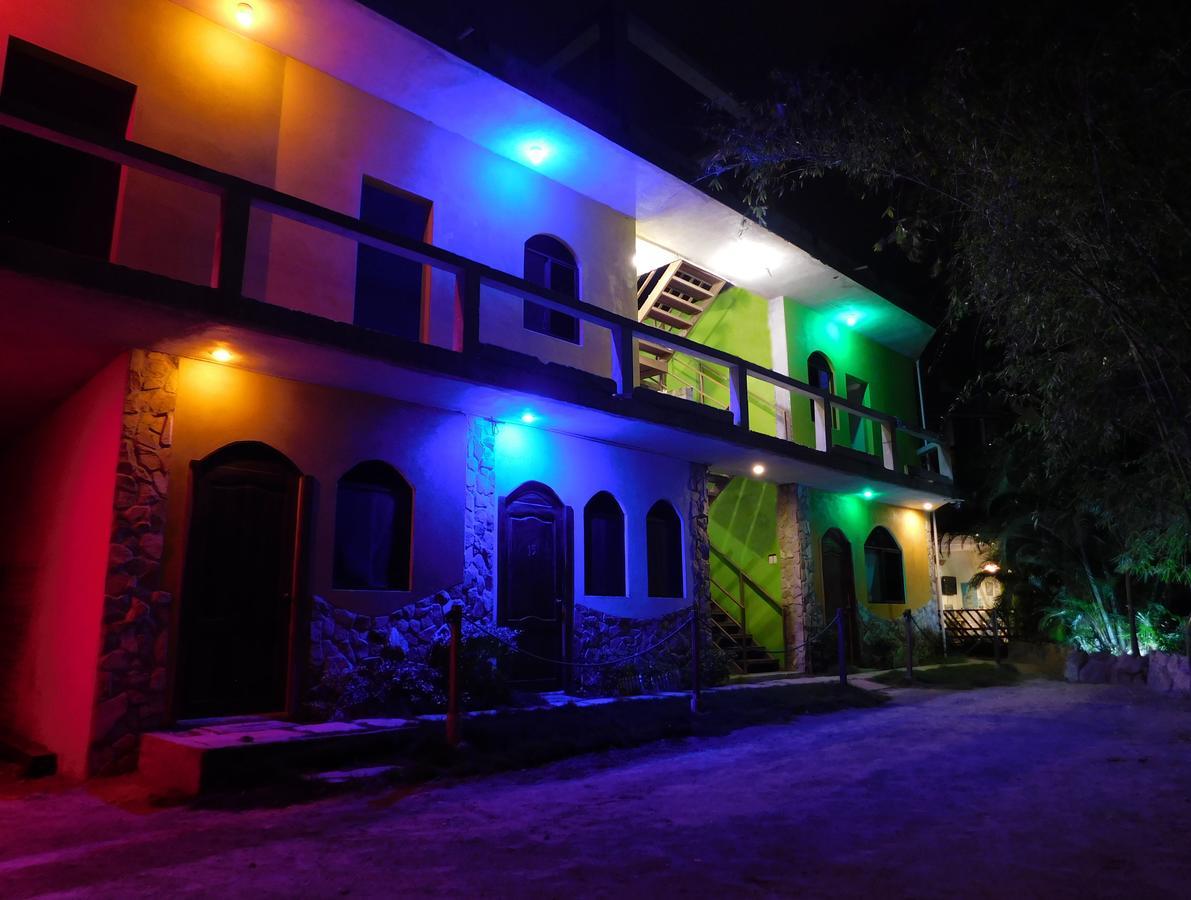 Hostal Maxima Puerto López Εξωτερικό φωτογραφία