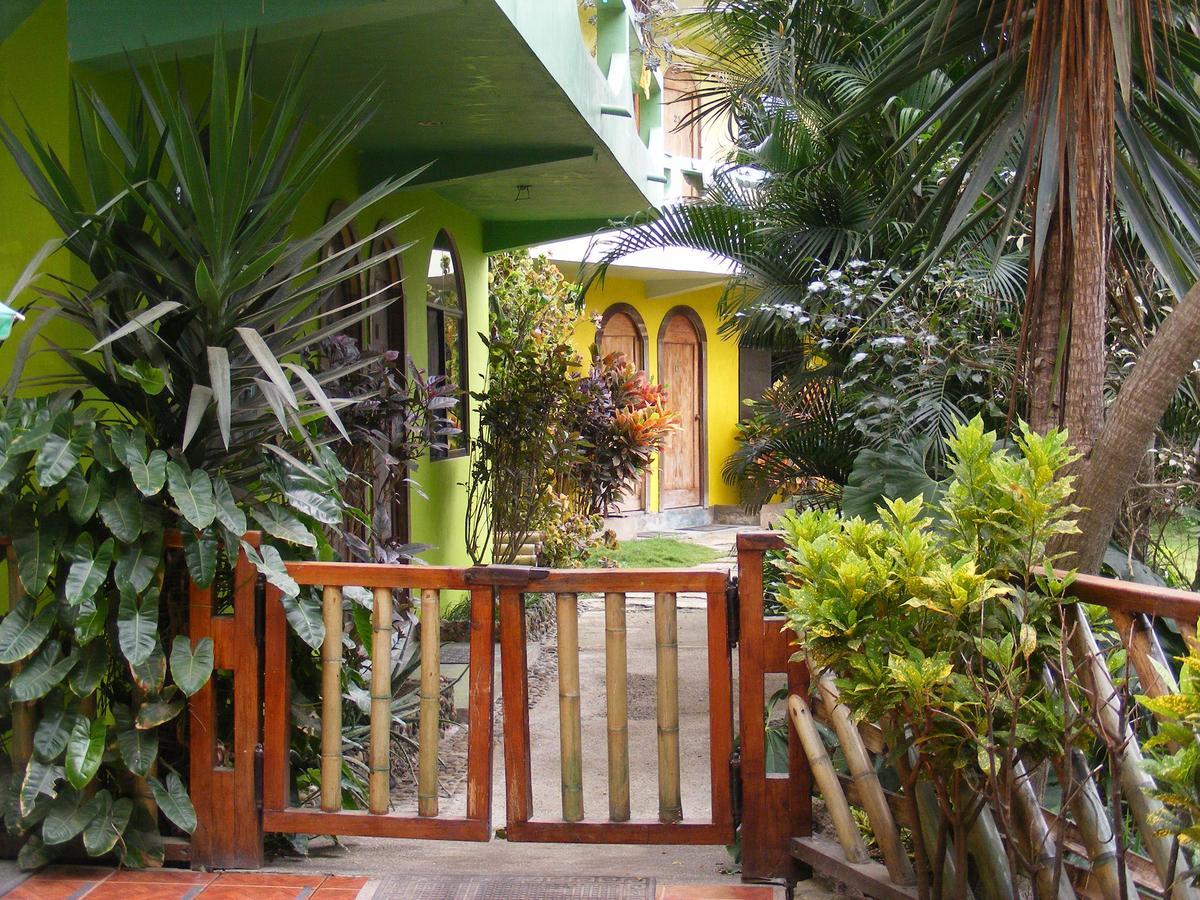 Hostal Maxima Puerto López Εξωτερικό φωτογραφία